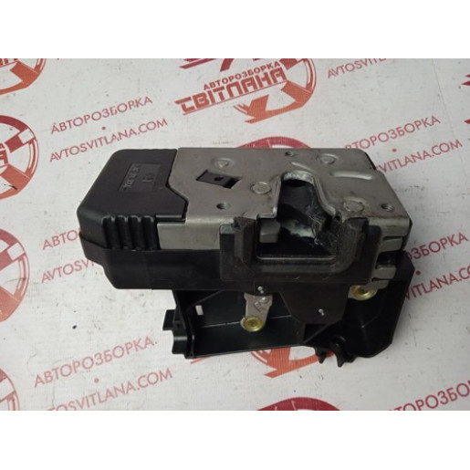 Замок двері передній правий електричний Renault Trafic 2001-2014 8200008248